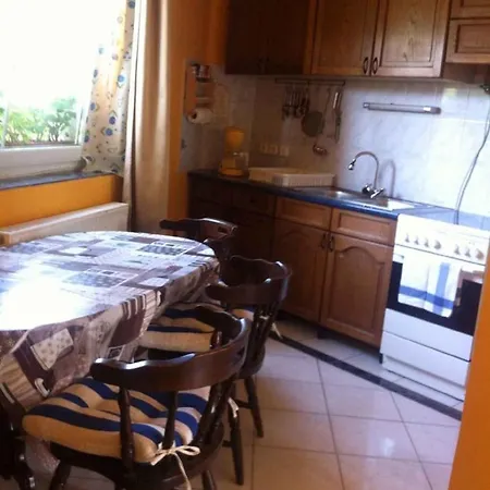 - Balaton 19286 Apartament