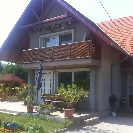 Apartment Balatonkeresztur/Balaton 19286 公寓 *