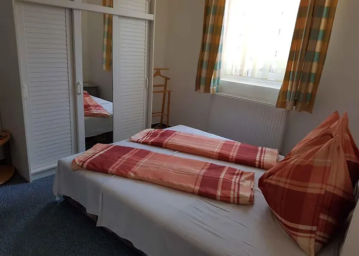 - Balaton 19286 דירה