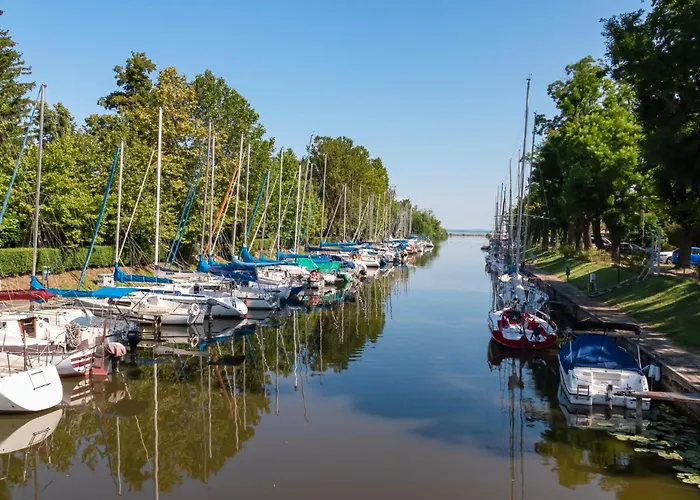 - Balaton 19286 Balatonkeresztúr